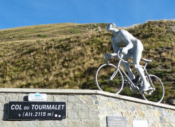 8-septembre-2023-la-vuelta-arrive-au-tourmalet