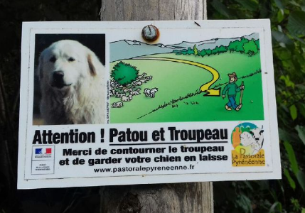 Chalet La Source Cauterets Signalisation Patou