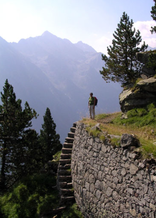 Chalet La Source Cauterets Murs Soutien Péguère