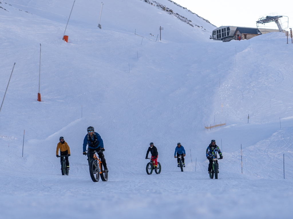 Chalet La Source Cauterets Luz Bike Fatbike sur Neige Groupe