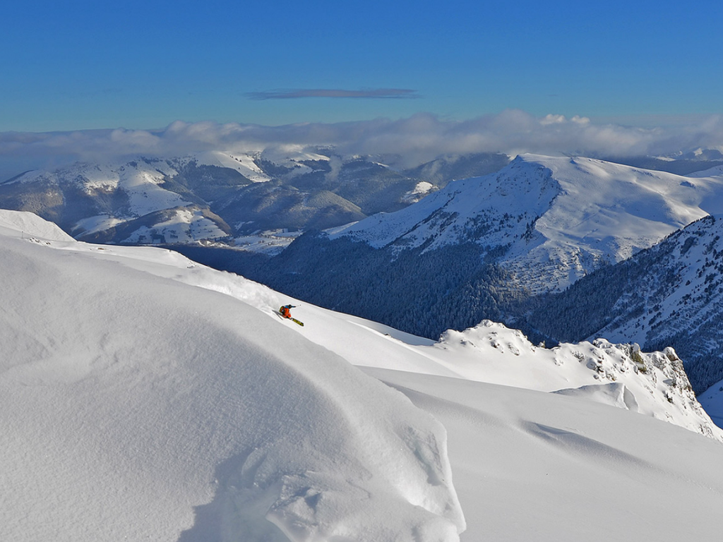 Chalet La Source Cauterets Ski Free Ride Pic du Midi Grand Angle